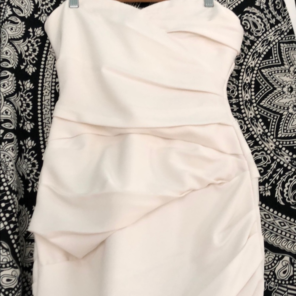 BCBG MAXAZRIA STRAPLESS IVORY PLEATED DRESS - Picture 4 of 8